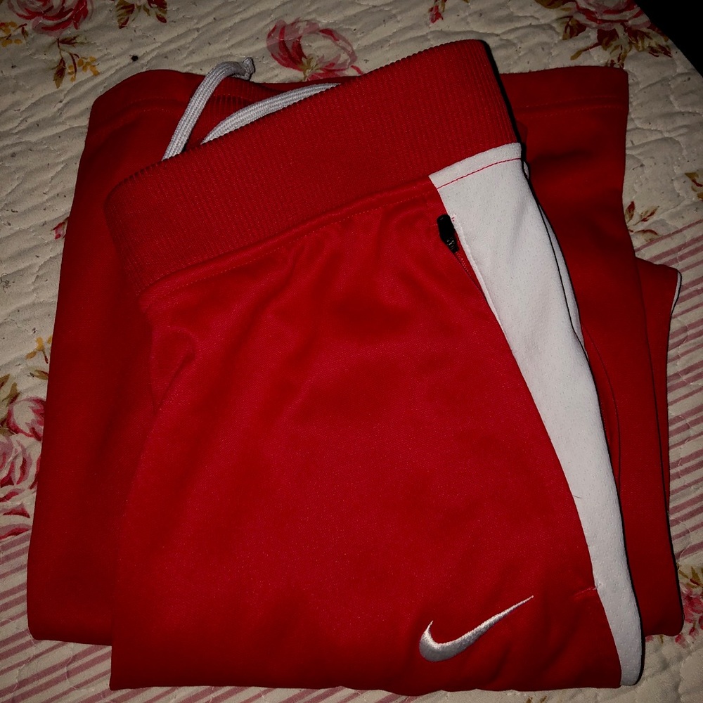 Women’s Nike sweatpants
